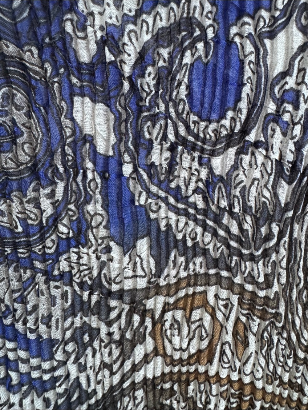ALBERTO MAKALI Blue, Brown & Black Printed V-Neck Ruffle Top SZ MEDIUM - Picture 6 of 9